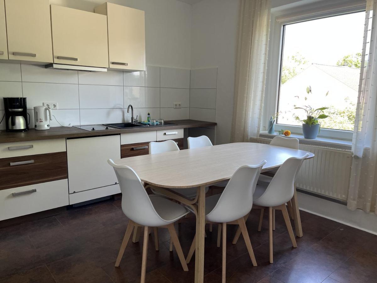 Privatzimmer Am Iltispark Duisburg Bagian luar foto