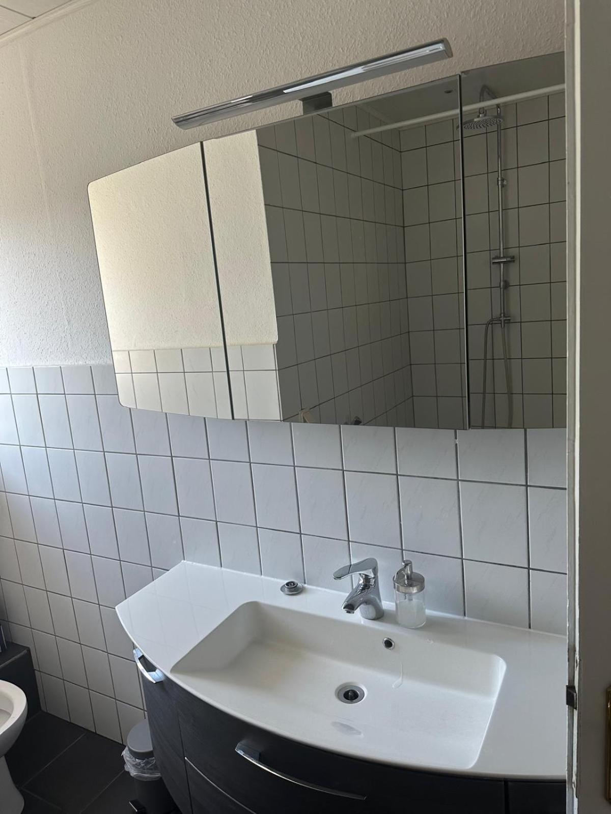 Privatzimmer Am Iltispark Duisburg Bagian luar foto